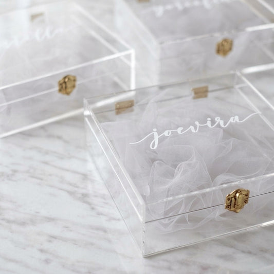 Stylish Acrylic Home Décor – Creative & Elegant Interior Accent