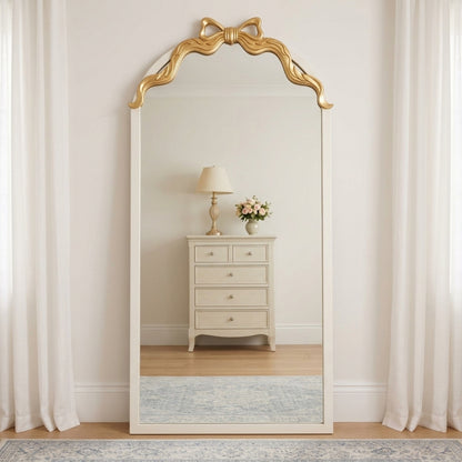 Designer Frame Mirror – Timeless Style for Elegant Interiors